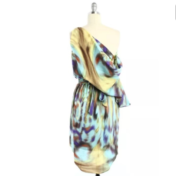 Jessica Simpson Dresses & Skirts - Host Pick! 🎉 Jessica Simpson One Sleeve Dress
