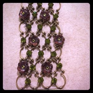 Gorgeous bracelet w/ purple flowers & green jewels