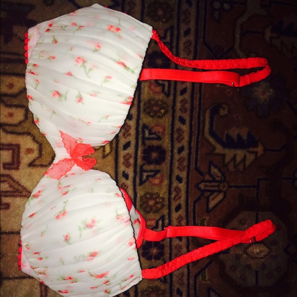 Victoria's Secret Other - VS push up bra