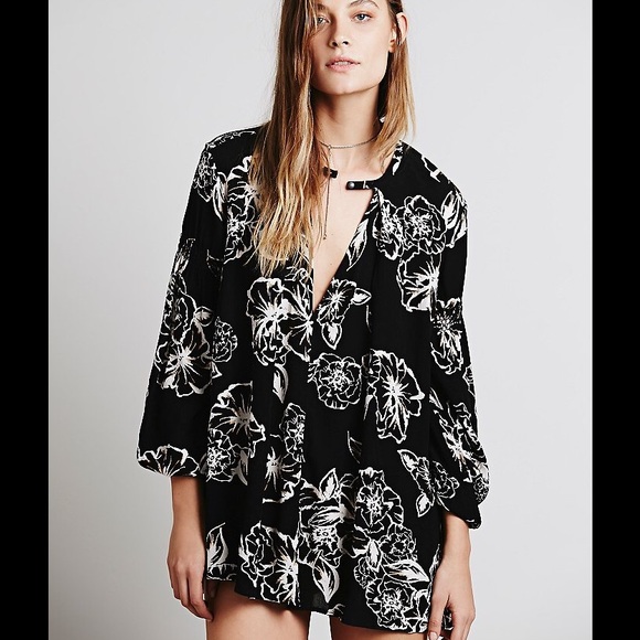 Free People Dresses & Skirts - Free People Floral Foil Print Swing Tunic