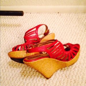 Beautiful snake skin deep red wedges!!