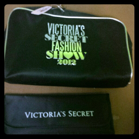 Victorias Secret Makeup Bag and Brushes