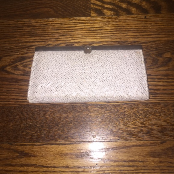 BEBE CLUTCH