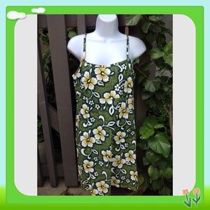 Green Hawaiian dress🌴🌺🌞