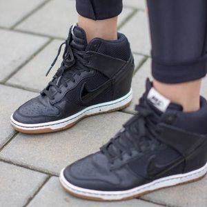 Nike Dunk Sky Hi Essential Sneakers