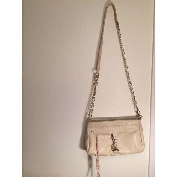 Dailylook Handbags - Dailylook 'Sleek Tassel Purse' - Beige