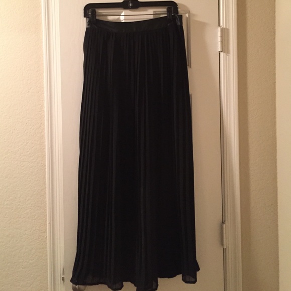 🔮two layer maxi skirt🔮 - Picture 2 of 4