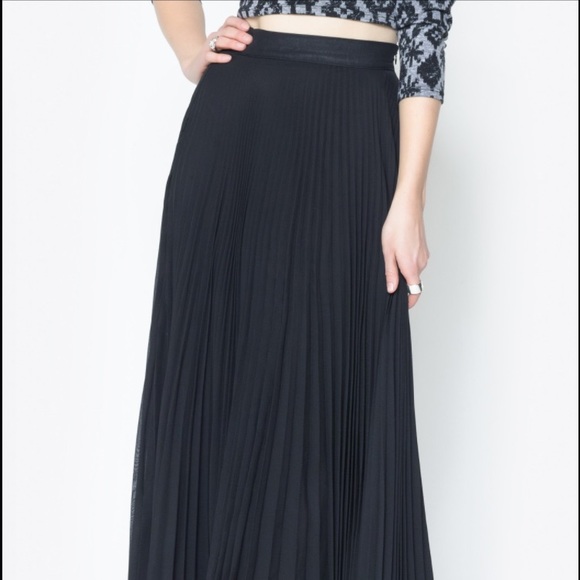 🔮two layer maxi skirt🔮 - Picture 4 of 4