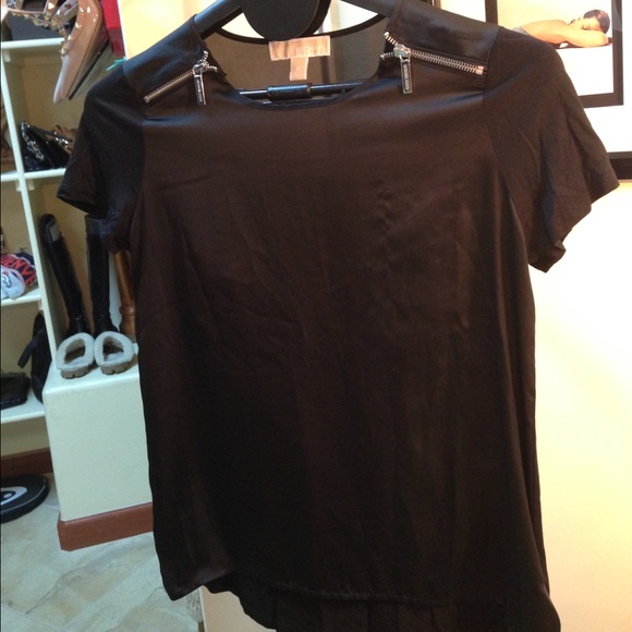SOLD Michael Kors Black Zipper Shirt - Picture 1 of 2