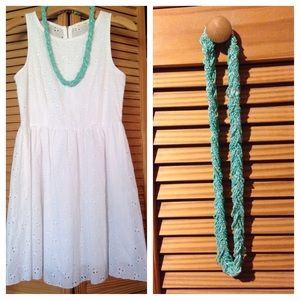 💠White dress + necklace💠👗