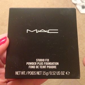 Brand new Mac foundation powder SALE