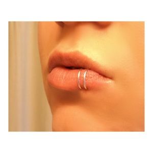 Fake Double Lip Cuff (no piercing necessary)