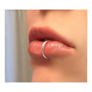 Fake Lip Cuff (no piercing necessary)