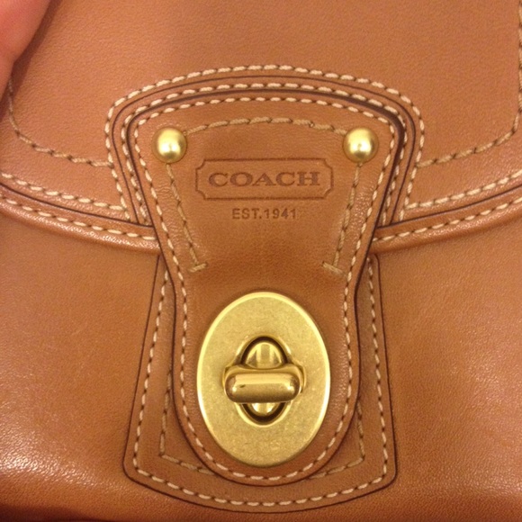 💯 Authentic COACH Wallet