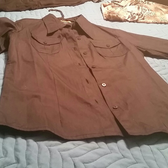 Black button down shirt - Picture 1 of 3