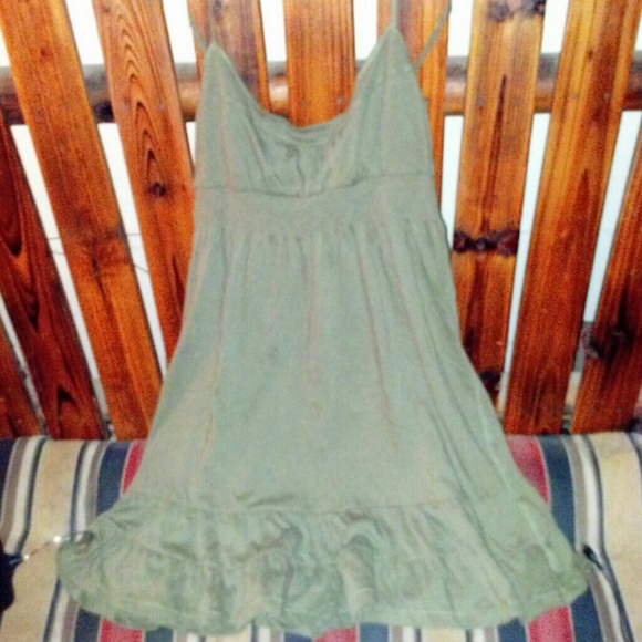 Olive green key hole tie back top - Picture 1 of 4