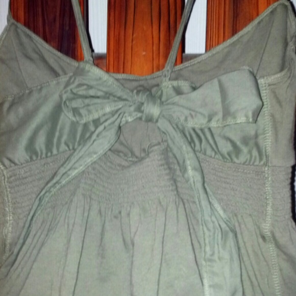 Olive green key hole tie back top - Picture 2 of 4