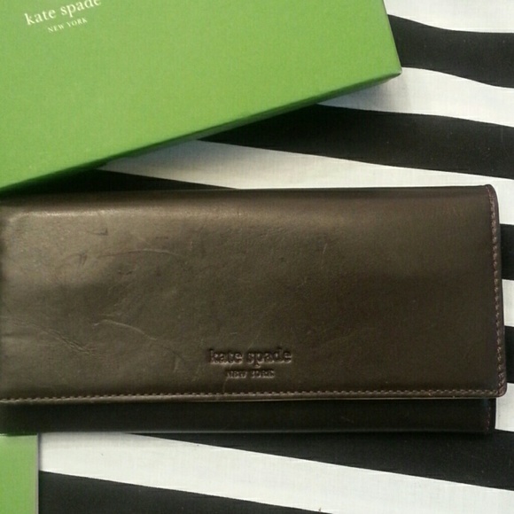 Kate Spade Remy Chocolate Brown wallet