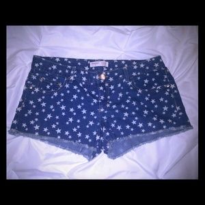 Cutoff shorts with ⭐️ 4th of July ready!
