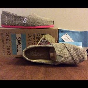 TOMS Classic Farrin Pop Pink and Grey BNWT 5