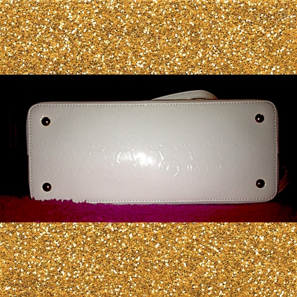 🎉HOST PICK 4/10🎉Michael Kors Jet Set Chain Purse - Picture 4 of 4