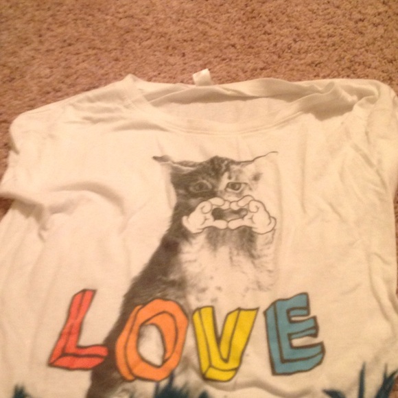 Colorful cat heart shirt - Picture 1 of 1