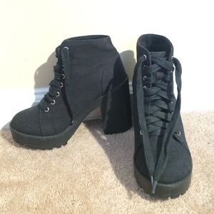 Black Chunky Laced Heels