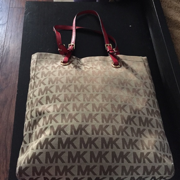 Handbag