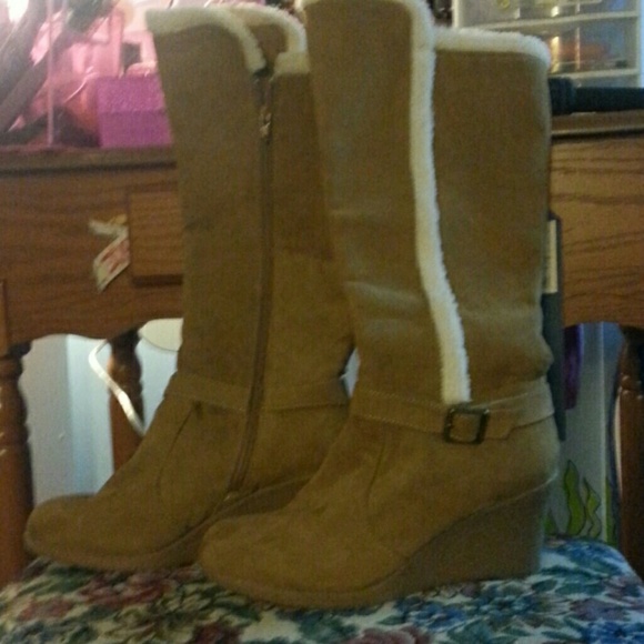 Avon Boots - Boots with fur