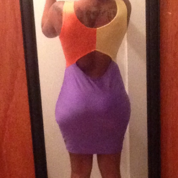 Spring dress - Picture 3 of 3