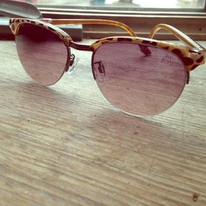 Leopard print sunglasses