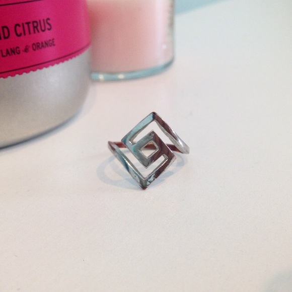 Geometric ring - Picture 2 of 2