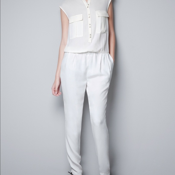 Other Looking For This Zara White Jumpsuit In Size M Poshmark
