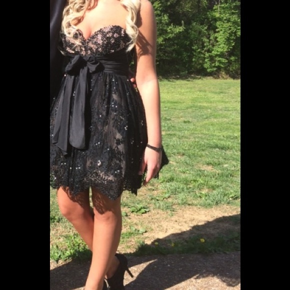 Sherri Hill prom dress - Picture 2 of 4