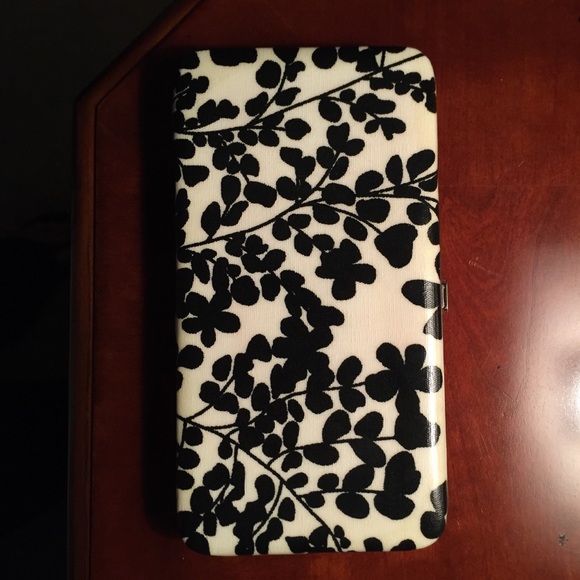 Clutch wallet