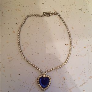Vintage blue jewel necklace!