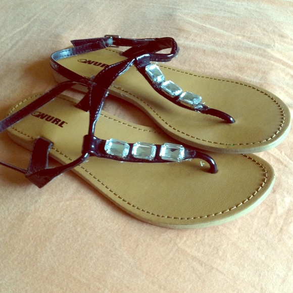 Summer black flat strappy sandle! Like new!