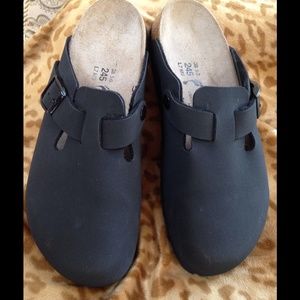 Birkenstock black clogs