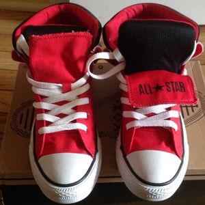 CONVERSE CHUCK TAYLOR PEELBACK . Size 6 KIDS