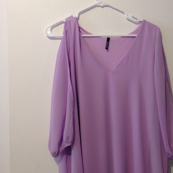 NWOT Lilac dress with open arms