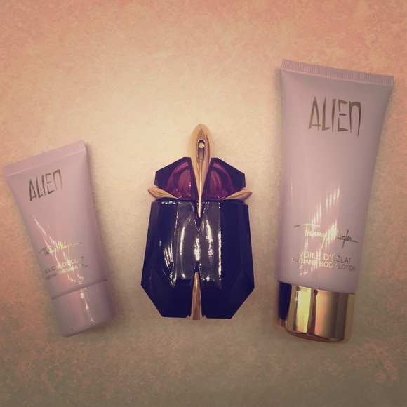 Thierry Mugler Alien perfume set