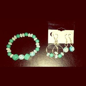 Hand made little girl earring and bracelet set.