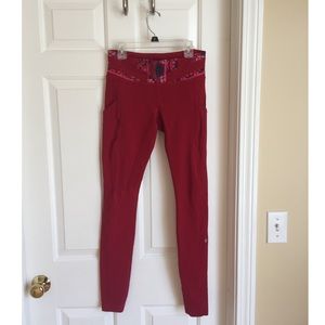 Red lulu lemon leggings