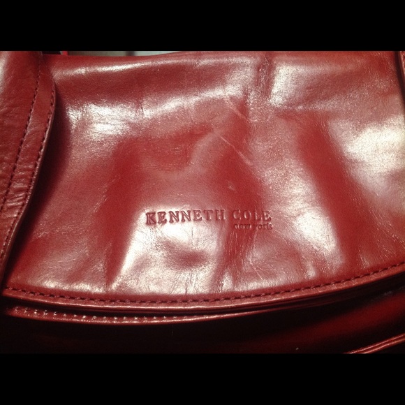 Kenneth Cole Leather Purse - Picture 3 of 3