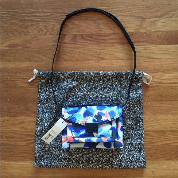 ⛔️SOLD ON ANOTHER SITE! Loeffler Randall rider - Picture 3 of 4