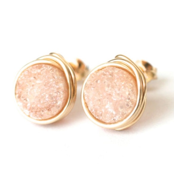 Jewelry - Light pink druzy stud earrings