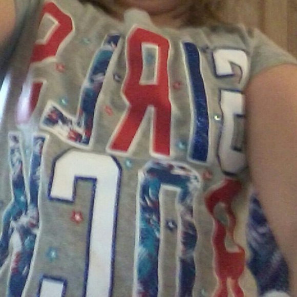 Tee shirt