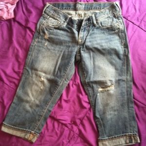 Getting rid of my jeans from when I was pregnant!