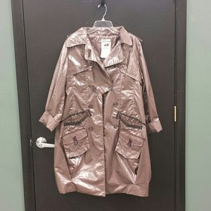 Very stylish rain coat