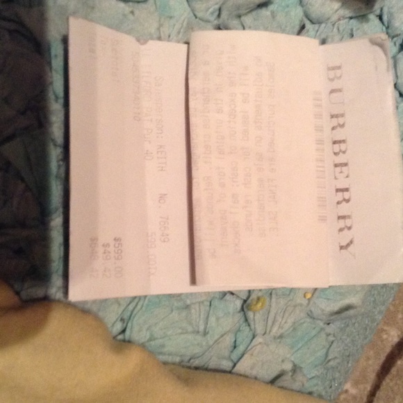 Authentic Burberry purse - Picture 3 of 3